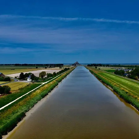 Domaine De La Besnerie Avec Privatif A 10 Min Du Mont St Michel Prázdninový dům Tanis