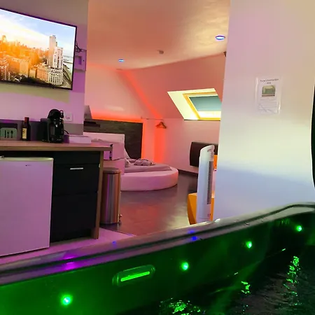 Domaine De La Besnerie Avec Privatif A 10 Min Du Mont St Michel *