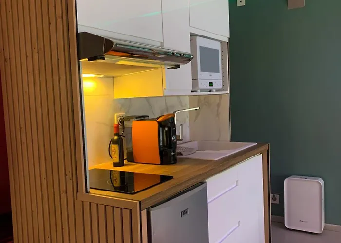 Domaine De La Besnerie Avec Privatif A 10 Min Du Mont St Michel * Tanis