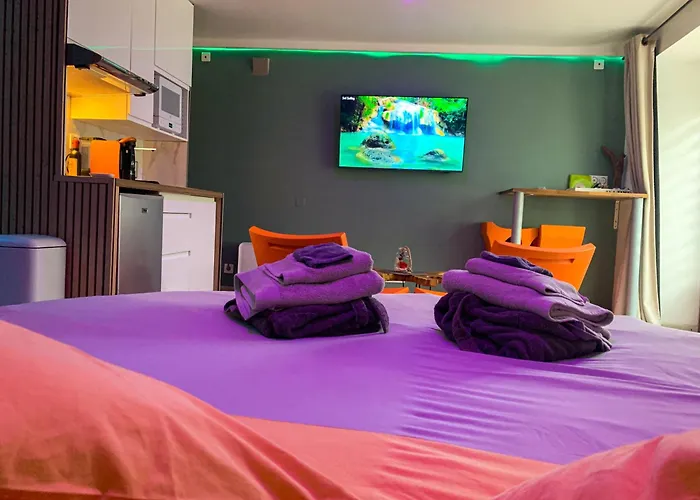 Domaine De La Besnerie Avec Privatif A 10 Min Du Mont St Michel 度假居 *