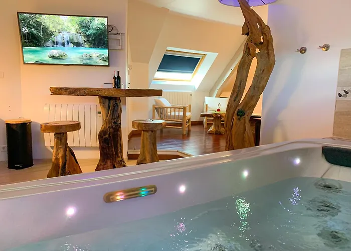 度假居 Domaine De La Besnerie Avec Privatif A 10 Min Du Mont St Michel *