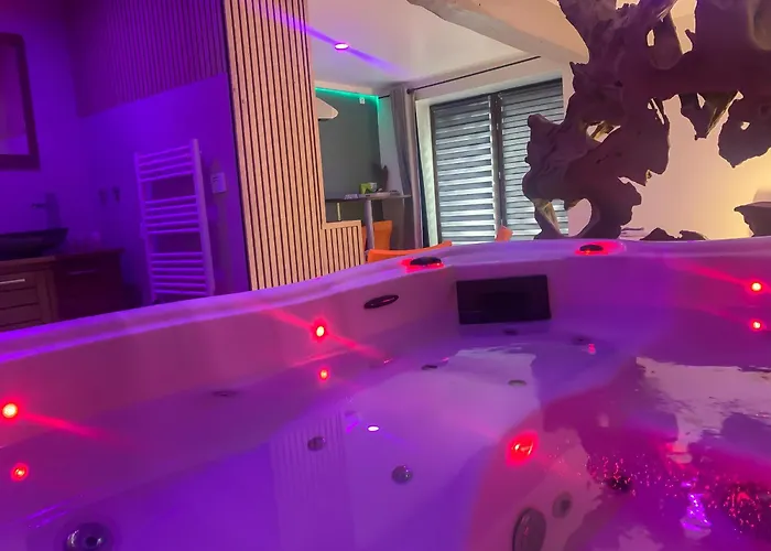 Domaine De La Besnerie Avec Privatif A 10 Min Du Mont St Michel 度假居 Tanis