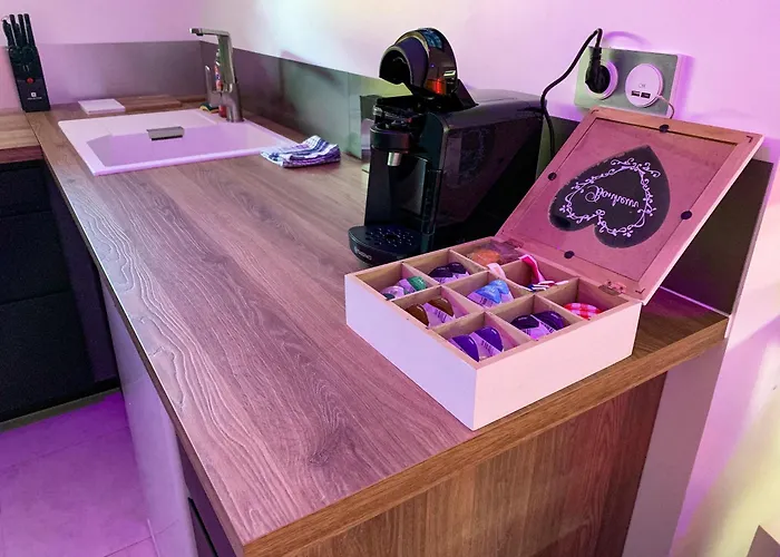 度假居 Domaine De La Besnerie Avec Privatif A 10 Min Du Mont St Michel Tanis