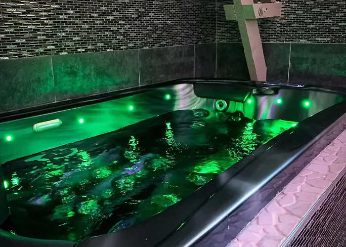 Domaine De La Besnerie Avec Privatif A 10 Min Du Mont St Michel * Tanis