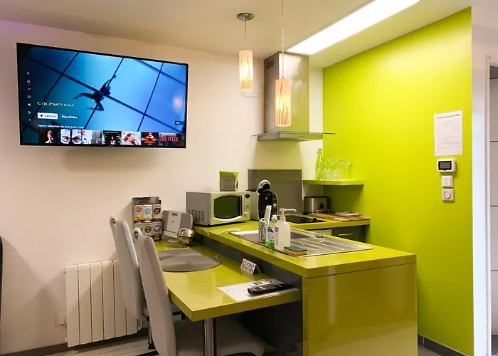 Domaine De La Besnerie Avec Privatif A 10 Min Du Mont St Michel *