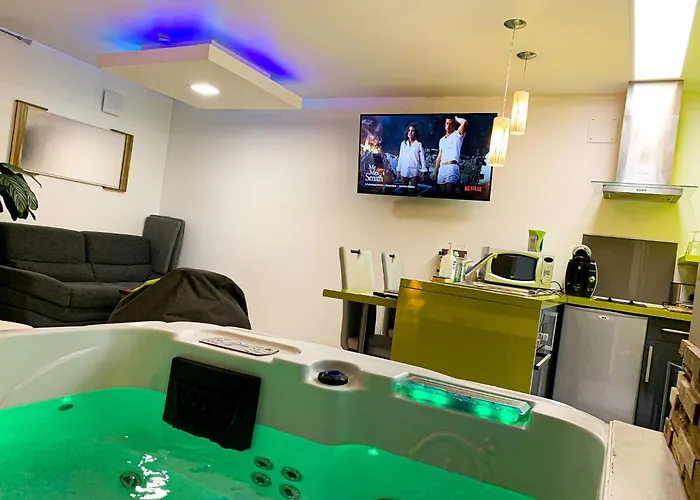 Domaine De La Besnerie Avec Privatif A 10 Min Du Mont St Michel *