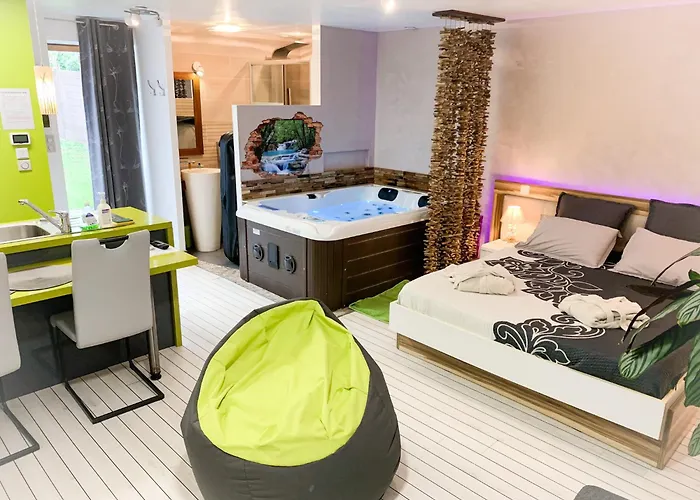 Domaine De La Besnerie Avec Privatif A 10 Min Du Mont St Michel * Tanis